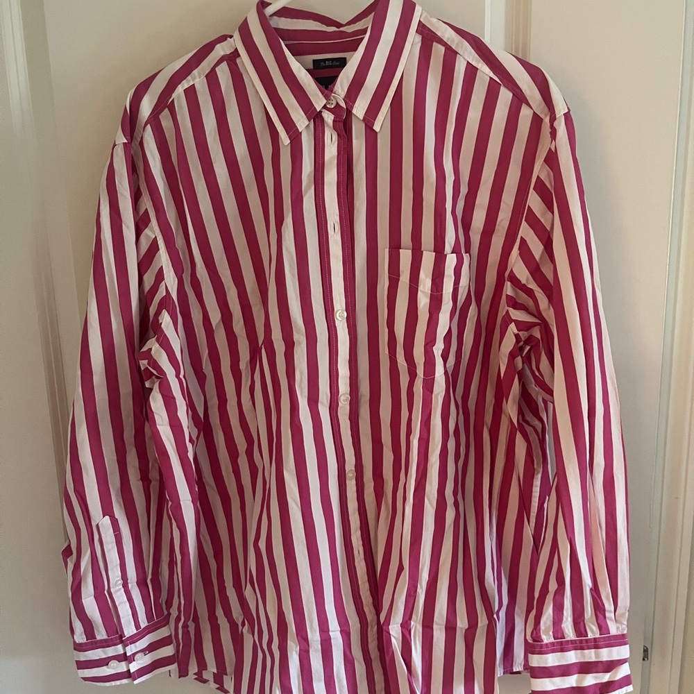 GAP Pink and White Striped Button Down Shirt